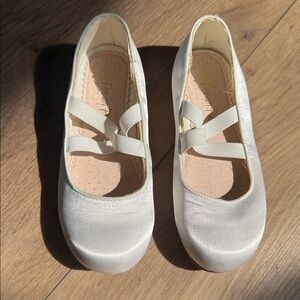 NWOT Dream Pair Elegant White Girls Ballet Flats Size 13